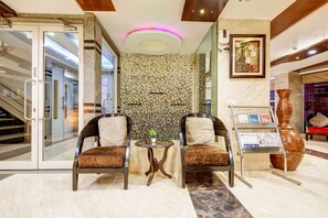 Reception - Blu Sapphire Inn Airport Aerocity Hotel (New Delhi)