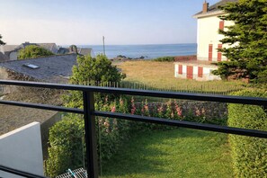 Property grounds - Le Croisic : House with sea view for 8 people, 1 minute from the beach (Le Croisic)