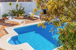 Pool - Villa Alta Vista is a spacious and quietly located family house (AN)