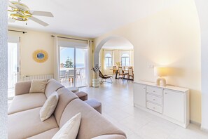 Living area - Villa Alta Vista is a spacious and quietly located family house (AN)