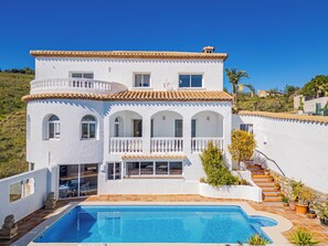 Exterior - Villa Alta Vista is a spacious and quietly located family house (AN)