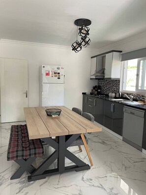 อพาร์ทเมนท์, 2 ห้องนอน, วิวสวน | ครัวส่วนตัว