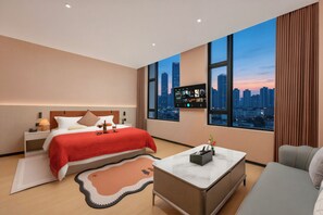 Habitación doble romántica | Escritorio, cortinas blackout, wifi gratis y ropa de cama 