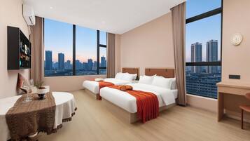 Standard Twin Room | Desk, blackout drapes, free WiFi, bed sheets
