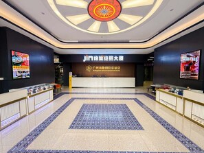 Senior Double Room | Lobby - Guang zhuo Hiram International Hotel (Guangzhou)