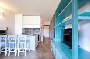 Interior - When all is silent, the sea speaks: beachfront with garden and patio (Salina Bamba)