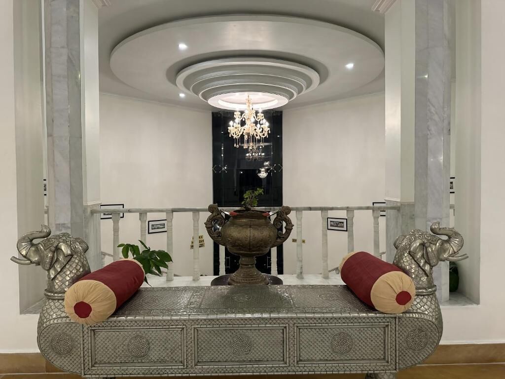 المنشأة من الداخل