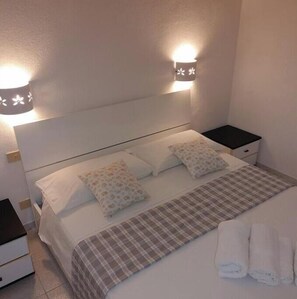 2 bedrooms, iron/ironing board, bed sheets - Cozy apartment with 2 bedrooms, 2 bathrooms and terrace (Salina Bamba)