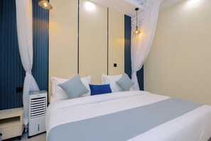 Blackout curtains, soundproofing, iron/ironing board, free WiFi