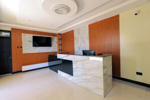 Lobby - Port Harbor Hotel (Seeta)