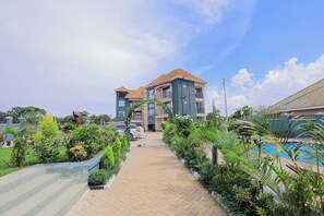 Exterior - Port Harbor Hotel (Seeta)