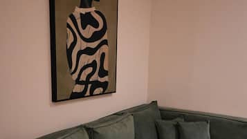Triple Room | In-room safe, blackout drapes, iron/ironing board, free WiFi