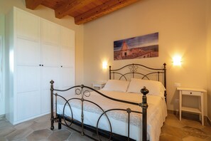 Room - Vrbo Property (Giarratana)