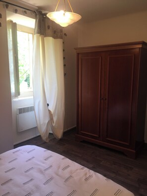 Room - Vrbo Property (PERI)