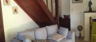 Village house in the Olmu commune of Péri