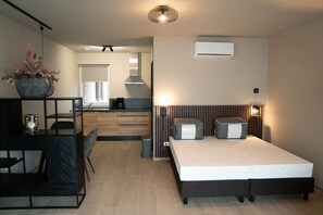 1 bedroom, bed sheets - Voerstreek Cozy Stay for Two (Voeren)