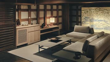 Luxury Triple Room | In-room safe, free WiFi, bed sheets