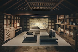 Luxury Triple Room | Living area
