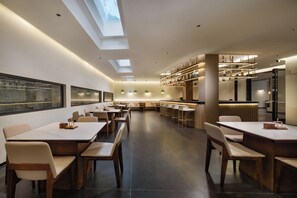 Dining - Yun Pu Yun Shan Se Hotel (Guilin)