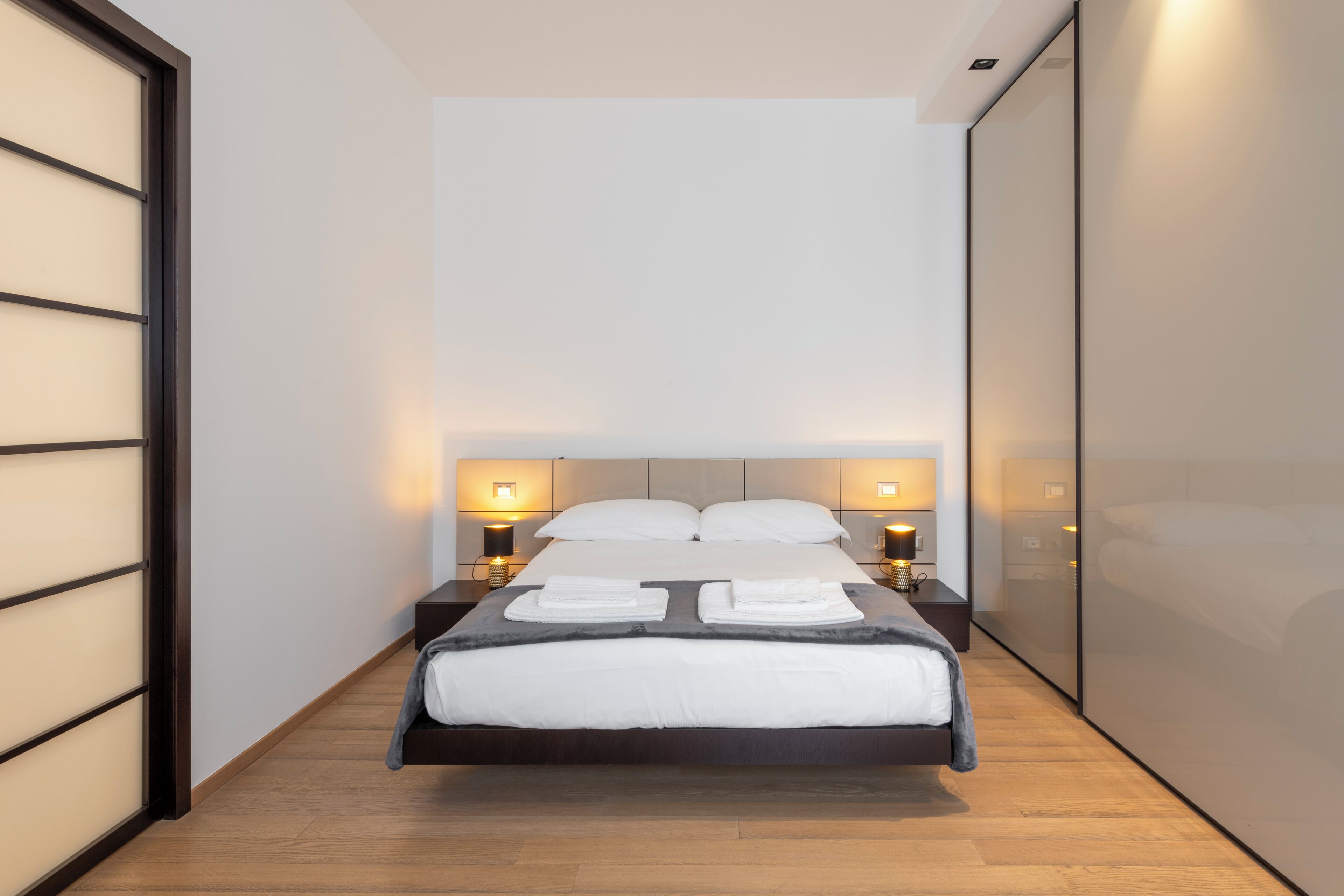 CLOTILDE 2 (Viale Monte Santo, 10)