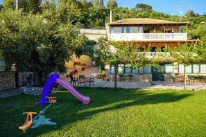Children's play area - outdoor