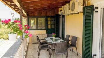 Family Apartment | Balcony