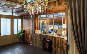 Interior - Brown Dot Daegu Exco (Daegu)