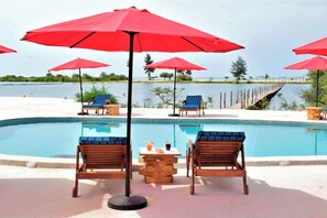 Outdoor pool - King baobab lodge  (Fatick)