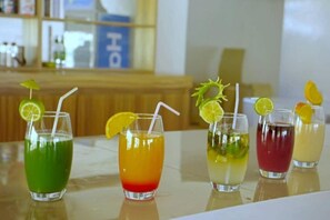 Alimentos y bebidas