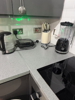 Room, 1 Bedroom, Smoking | Interior - Room-cozy Guest Room Retreat in Scenic K (Dartford)
