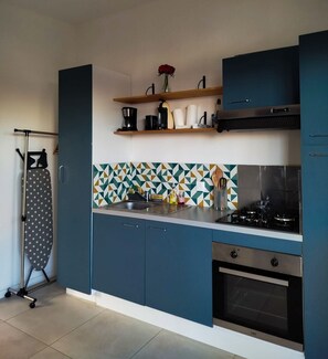 Private kitchen - Vrbo Property (Saint-Paul)