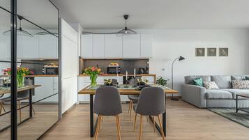 Comfort Apartment, Patio, Courtyard View | Private kitchen | Espresso maker, electric kettle, toaster, griddle