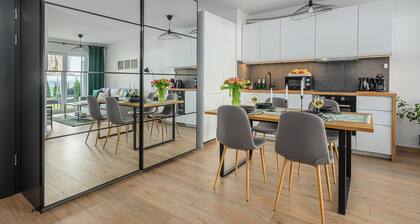 Lumina apartment with patio and parking