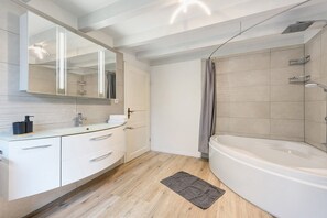 Dusch och handdukar