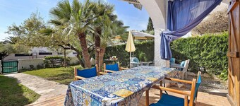 Casita Abrilcon con Giardino