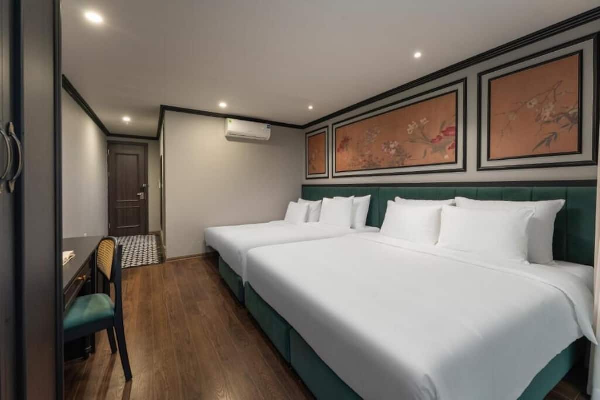 Family Quadruple Room, Balcony, City View