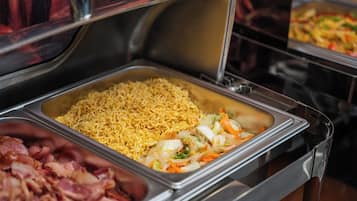 Free daily buffet breakfast