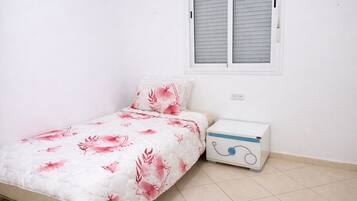 2 chambres, fer et planche Ă repasser, Wi-Fi gratuit, draps fournis
