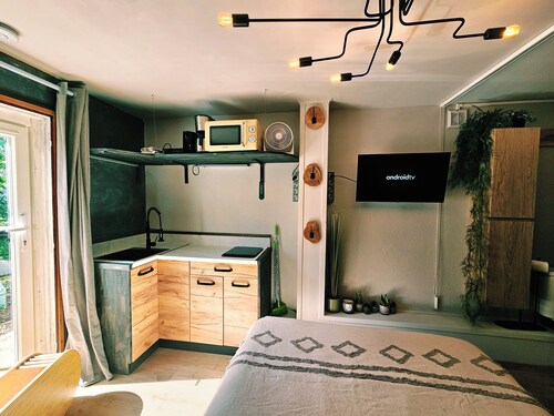 Studio Élégant et Paisible – Confort Moderne & Détente