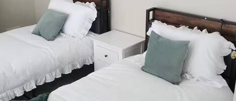 2 Schlafzimmer, Bügeleisen/Bügelbrett, kostenloses WLAN, Bettwäsche