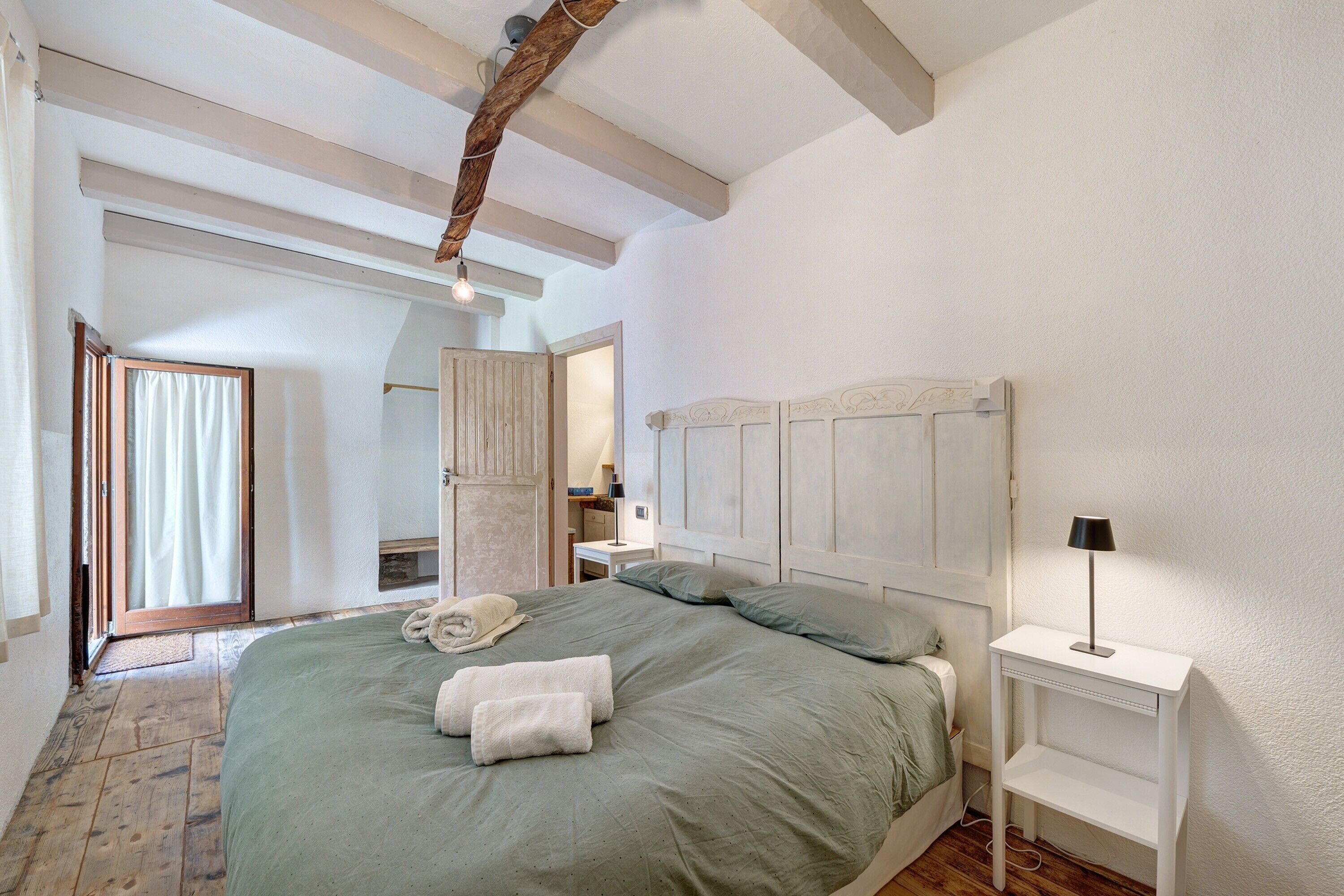 2 habitaciones, tabla de planchar con plancha y wifi 