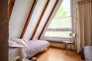 1 bedroom, iron/ironing board, WiFi