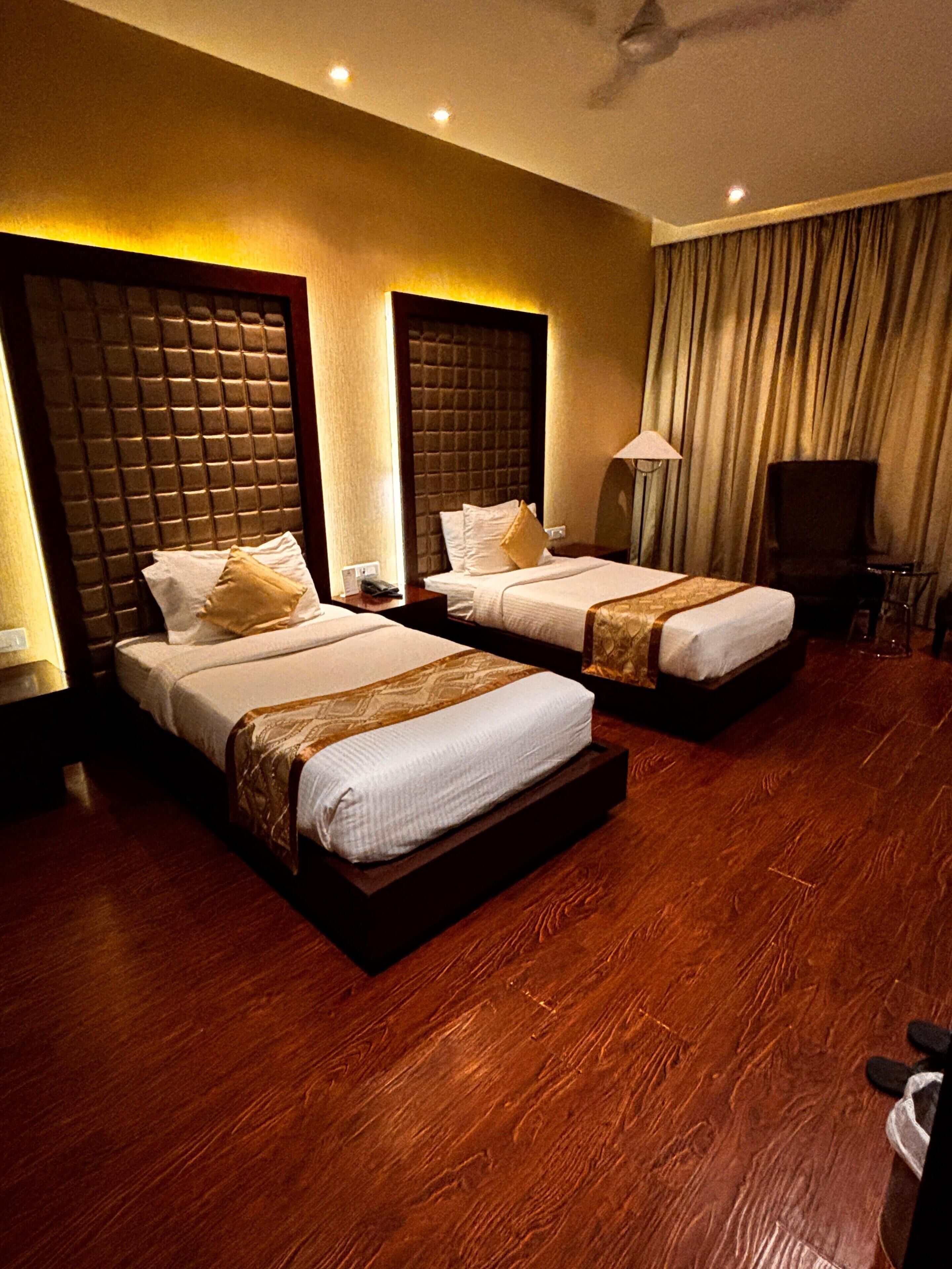 Superior-Doppel- oder -Zweibettzimmer