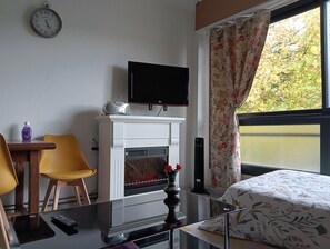 1 bedroom, iron/ironing board, internet, bed sheets - The Trumpets of Jericho (Tartas)