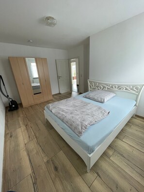 2 habitaciones y ropa de cama 