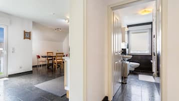 Bruser, hårtørrer, håndklæder