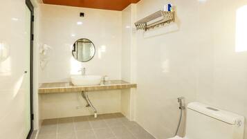 Family Quadruple Room, Balcony | Bathroom