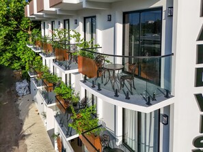 Outdoor dining - Island Vista Thoddoo (Thoddoo)