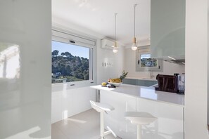 Interior - Fantastic Villa with Pool and Stunning Sea Views (Begur)