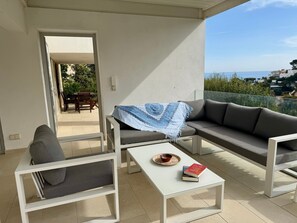 Outdoor dining - Fantastic Villa with Pool and Stunning Sea Views (Begur)